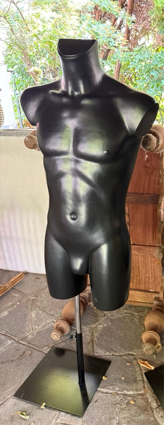 Manichino da vetrina nero