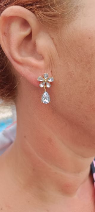 Pendientes florales dorados