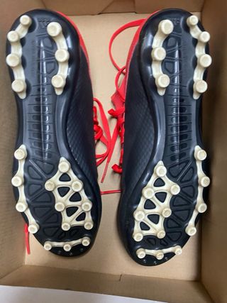 Botas fútbol X 18.3 c Adidas rojas y negras