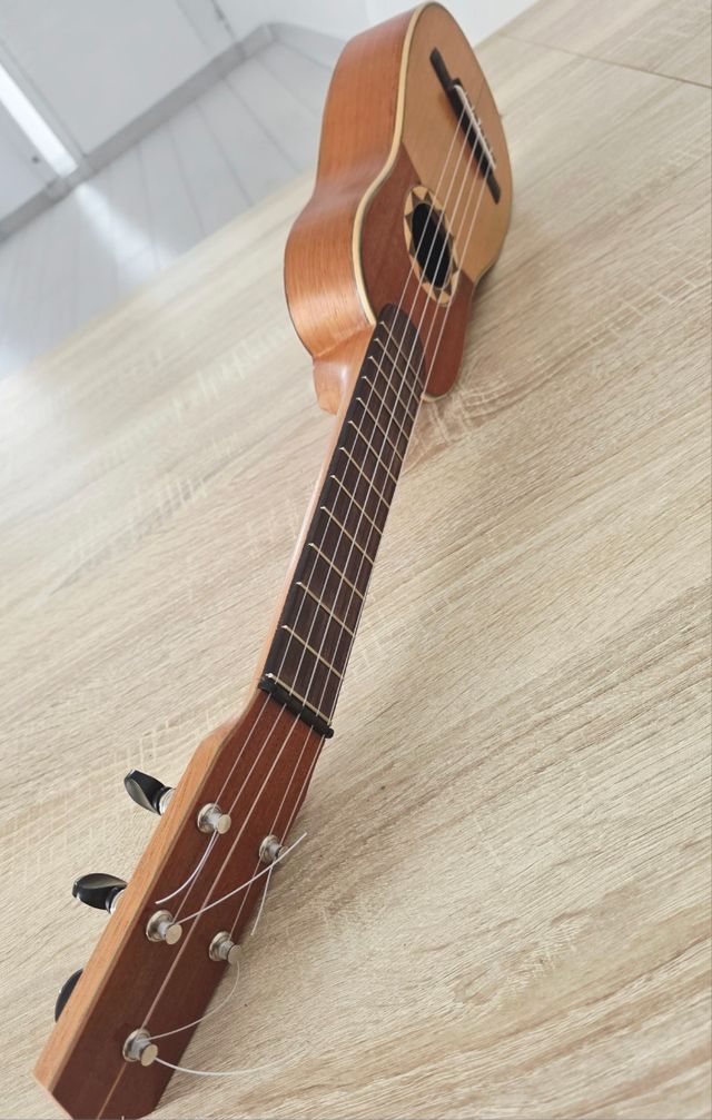 Timple canario artesanal