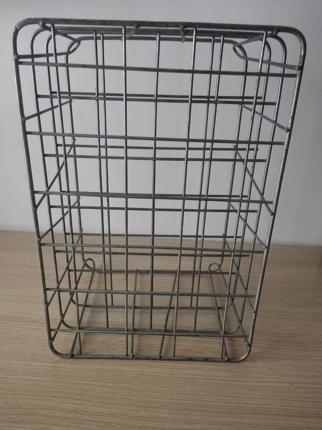 VECCHIA SCATOLA/CESTINO IN METALLO PER BOTTIGLIE