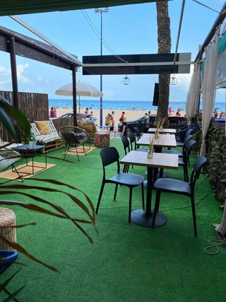 Bar en 1ª línea playa Benidorm.