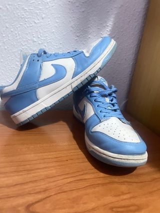 Nike dunk low university blue
