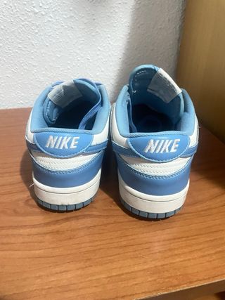 Nike dunk low university blue
