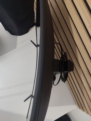 Monitor curvo Aorus CV27F