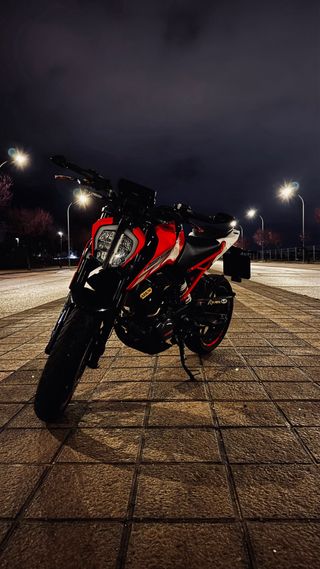 KTM Duke 125 (2019) + accesorios