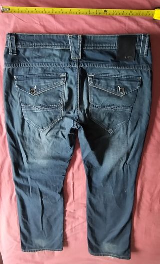 Pantalones de hombre variados en muy buen estado