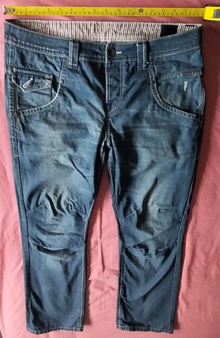 Pantalones de hombre variados en muy buen estado