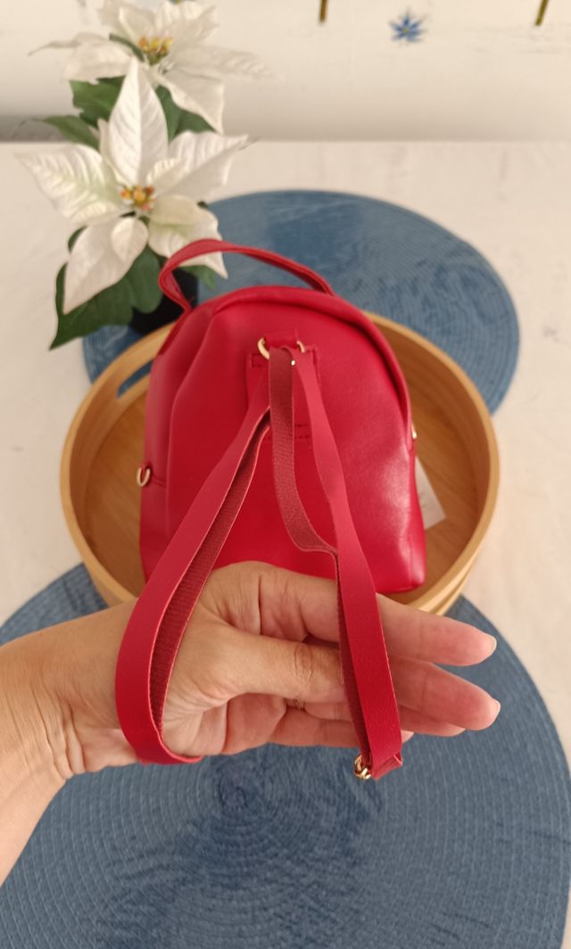 Mochila bandolera roja. Nuevo