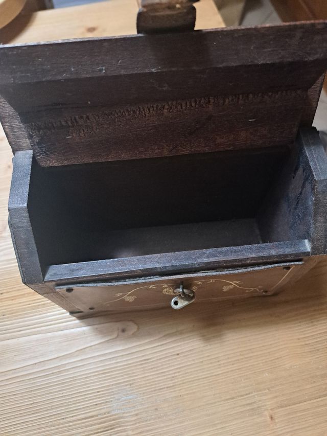 Scatola portaoggetti vintage in legno