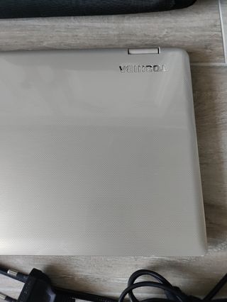 Portátil Táctil Toshiba Convertible 11.6” + Funda