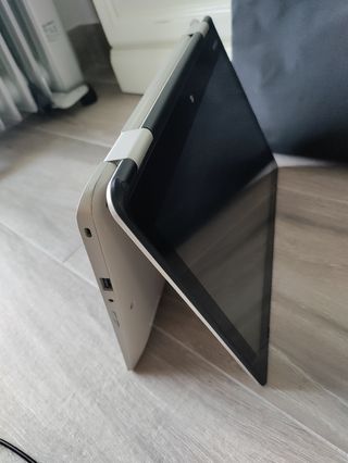 Portátil Táctil Toshiba Convertible 11.6” + Funda