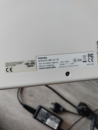 Portátil Táctil Toshiba Convertible 11.6” + Funda