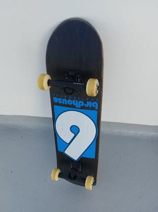 Monopatín Birdhouse