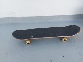 Monopatín Birdhouse