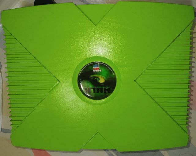 Xbox edición limitada Hulk/Pepsi verde + complem.