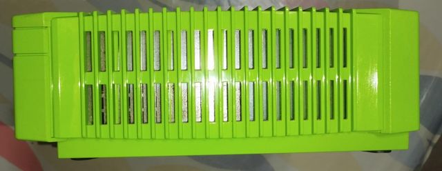 Xbox edición limitada Hulk/Pepsi verde + complem.