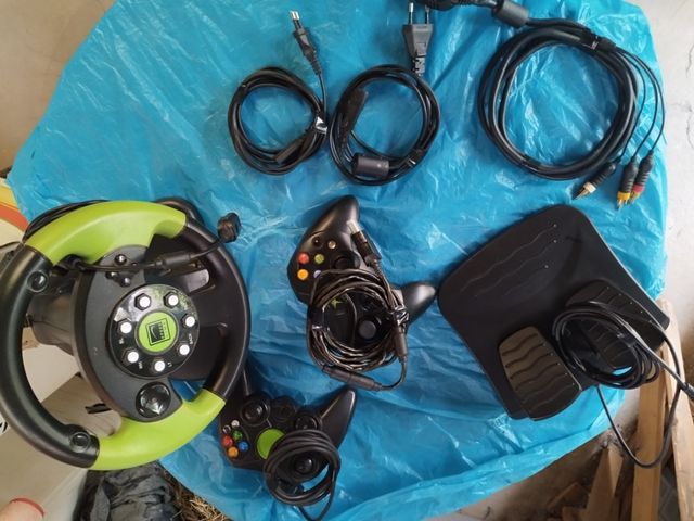 Xbox edición limitada Hulk/Pepsi verde + complem.