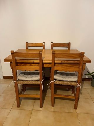 Mesa Comedor Madera + 4 Sillas