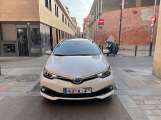 Vendo Toyota Auris Hybrid Advance Tour Sport