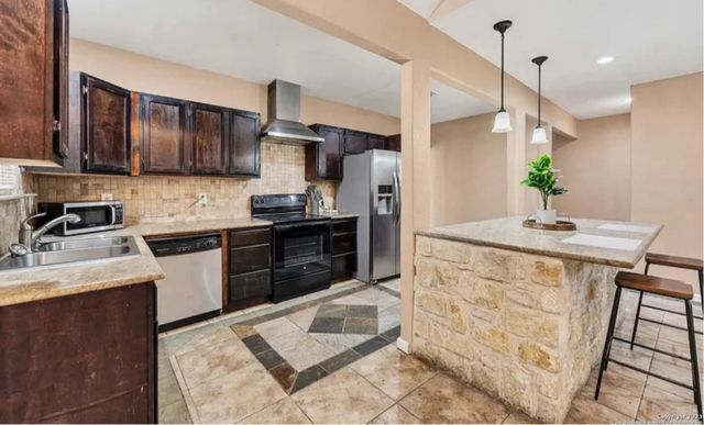 Empresa de construcciones y reformas 663702663