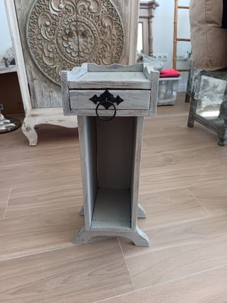 Mesita auxiliar madera gris