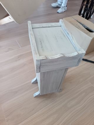 Mesita auxiliar madera gris
