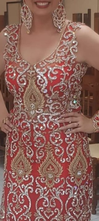 Vestido fiesta rojo y dorado