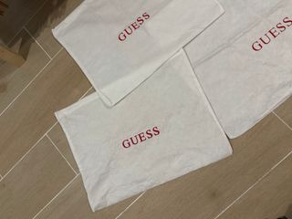 3 Bolsas Guardapolvo Guess Blancas