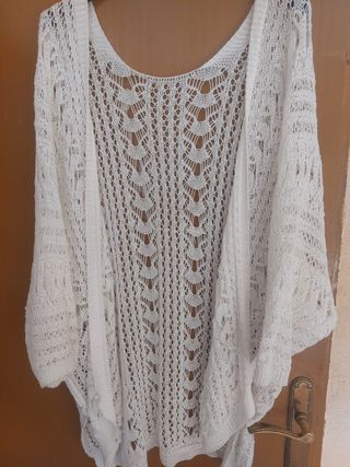 Chaqueta blanca de ganchillo