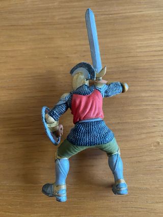 Figura Guerrero Medieval