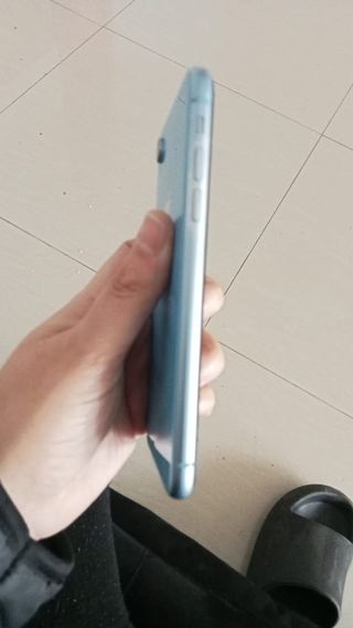 iPhone XR 128GB - azul