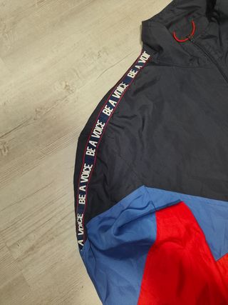 Chaqueta Bershka tricolor