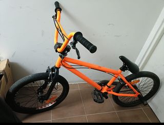 Bicicleta BMX naranja