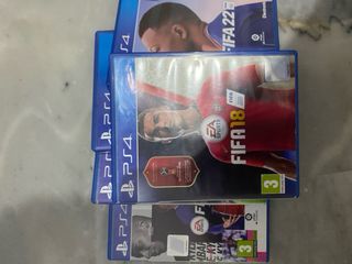 4 Fifas.
15€ El pack de todos los FIFAS.