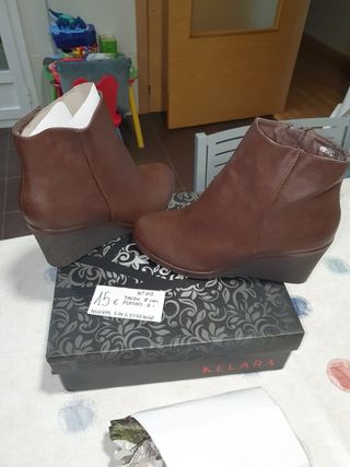 3x2!! Botines KELARA Marrón