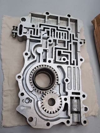 CKP9045 Tapa caja auto liquido Triumph Acclaim