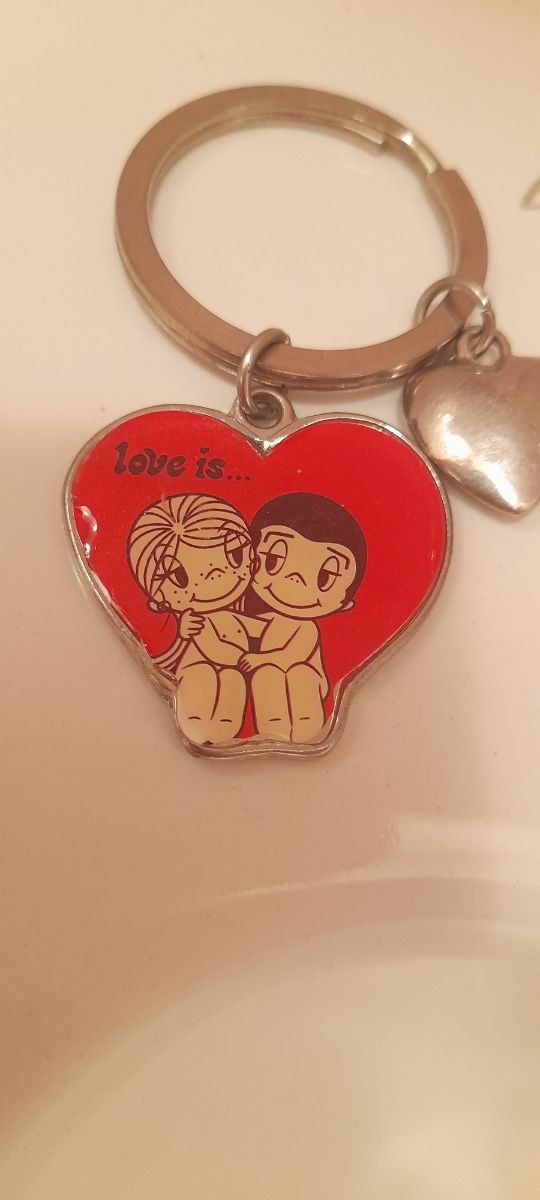 Portachiavi Love is... Cuore
