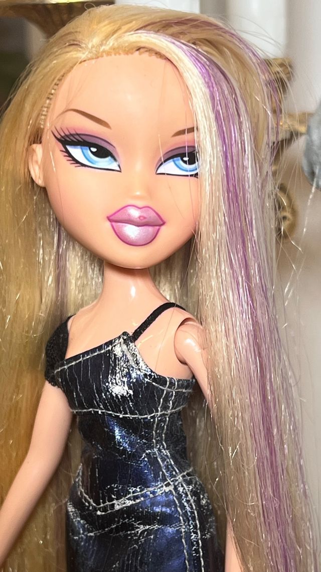 Muñeca Bratz pelo mágico