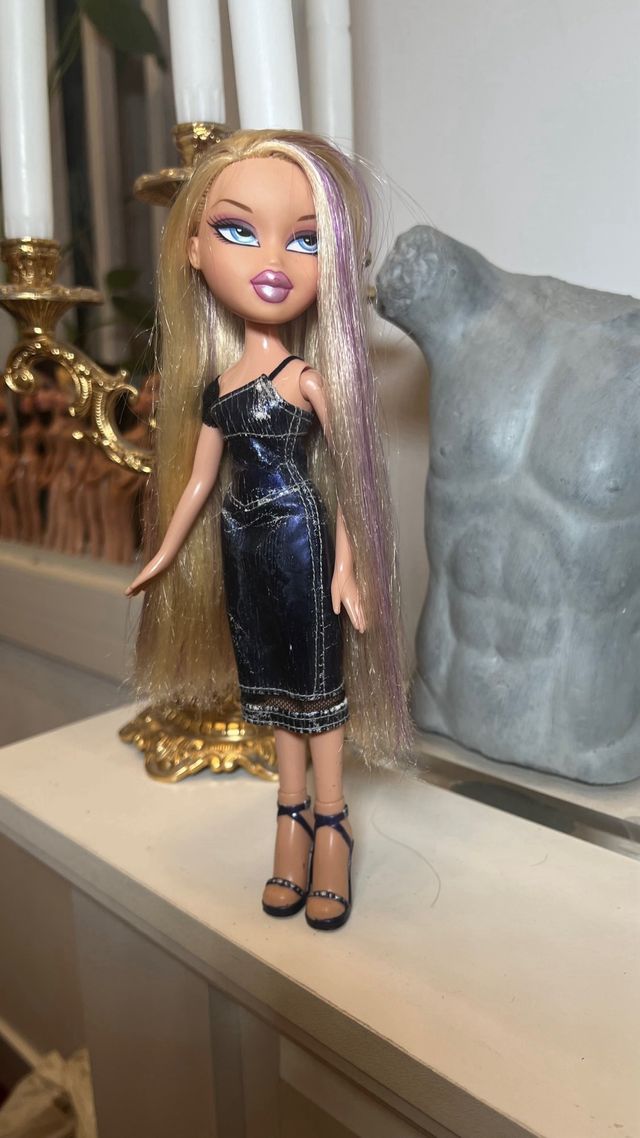Muñeca Bratz pelo mágico