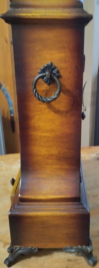 Reloj madera con cajón