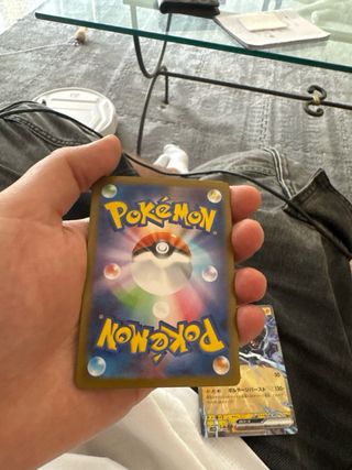 Carte Pokemon: Giapponesi, Cinesi & Charizard