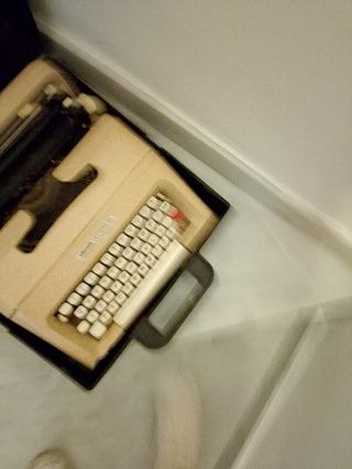 Olivetti Lettera 35 - Máquina de escribir