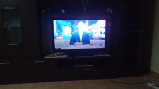 TV LG 42" - Televisión negra