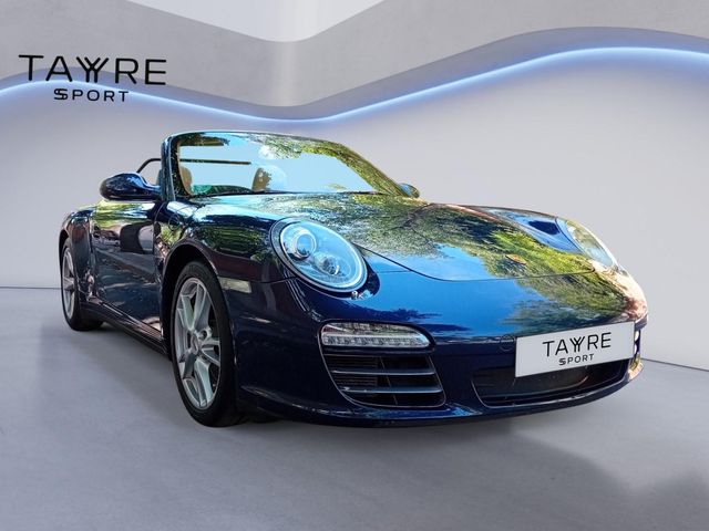 Porsche 911 Carrera 4 Cabrio
