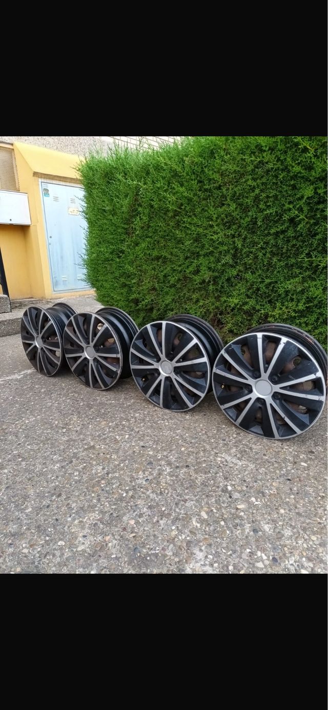 4 Llantas coche 15”usadas
