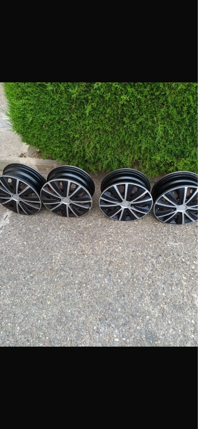 4 Llantas coche 15”usadas