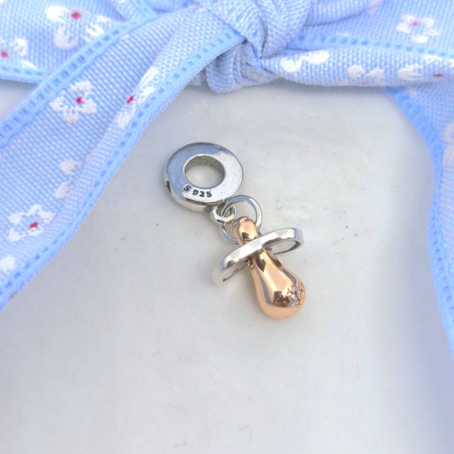 CHARM CHUPETE BEBE RECIEN NACIDO ORO ROSA