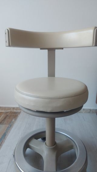 Silla giratoria para consulta médica masajes 