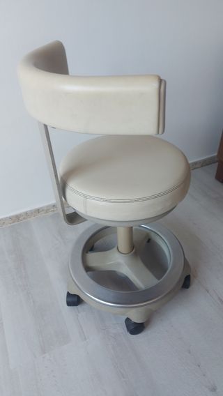 Silla giratoria para consulta médica masajes 